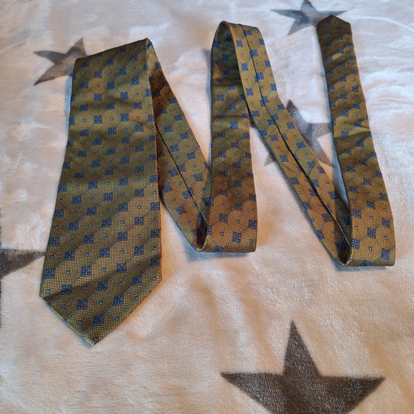 Brooks Brothers Other - Brooks Brothers 346  Classic Necktie Gold Blue Medallion Geometric Silk Tie